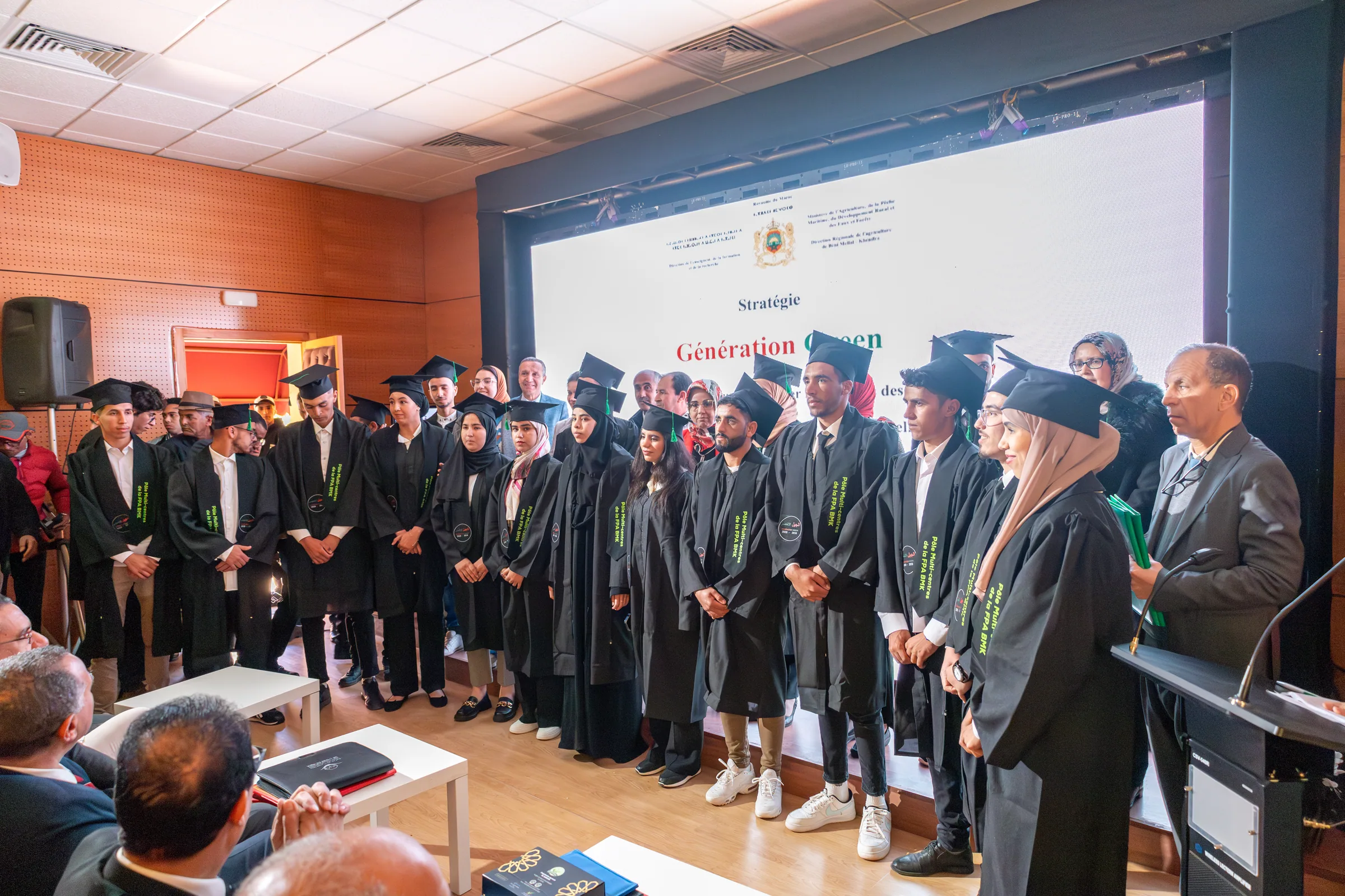 Portrait collectif d'une promotion de diplômés